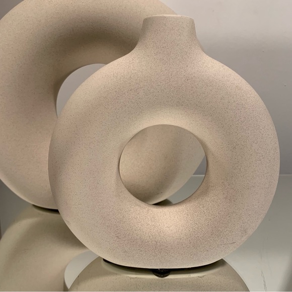 H&M Accents Hm Donut Vase Bundle Poshmark